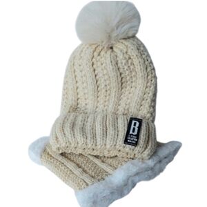Hat & Neck Warmer Set  Pom Pom Knit Hat & Neck Warmer Cream NWT